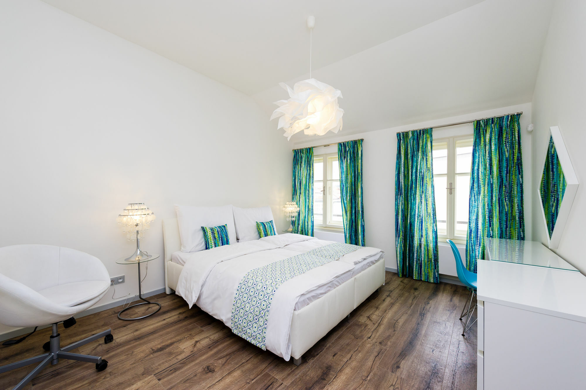 Jindrisska Apartments Прага Екстер'єр фото